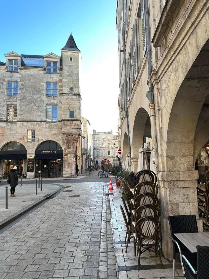 Appartement Tout Confort En Mezzanine A 20Mn A Pied Du Centre-Ville Avec Tv Et Wifi Ла Рошел Екстериор снимка